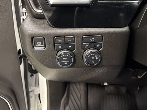 Used 2025 Chevrolet Silverado 1500 RST AWD/4WD image 29