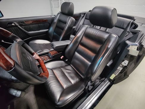 Used 1995 Mercedes-Benz E 320 Convertible image 41
