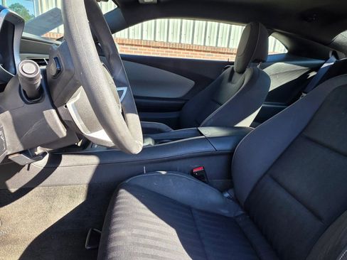 Used 2011 Chevrolet Camaro LS image 10
