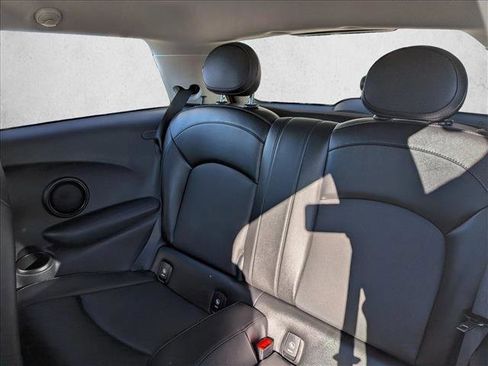 Used 2015 MINI Cooper 2-Door Hardtop image 18