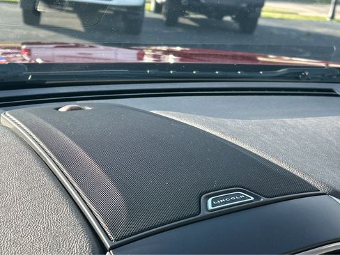 Used 2017 Lincoln MKX Select image 39