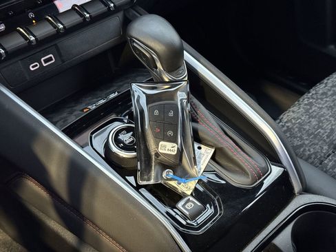 Used 2023 Chevrolet Colorado Z71 w/ Z71 Convenience Package 2 image 35