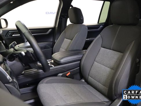 Used 2025 GMC Acadia Elevation image 23