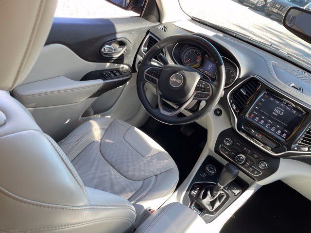 Used 2019 Jeep Cherokee Limited w/ Luxury Group AWD/4WD image 23