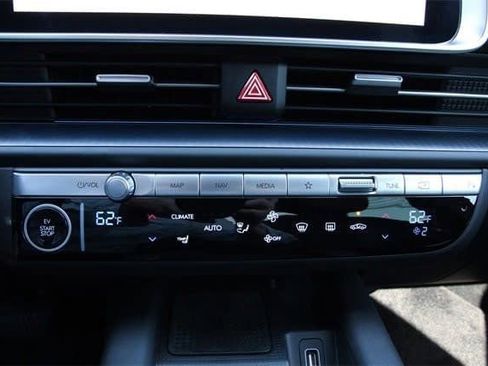 Used 2025 Hyundai Ioniq 6 SEL image 14