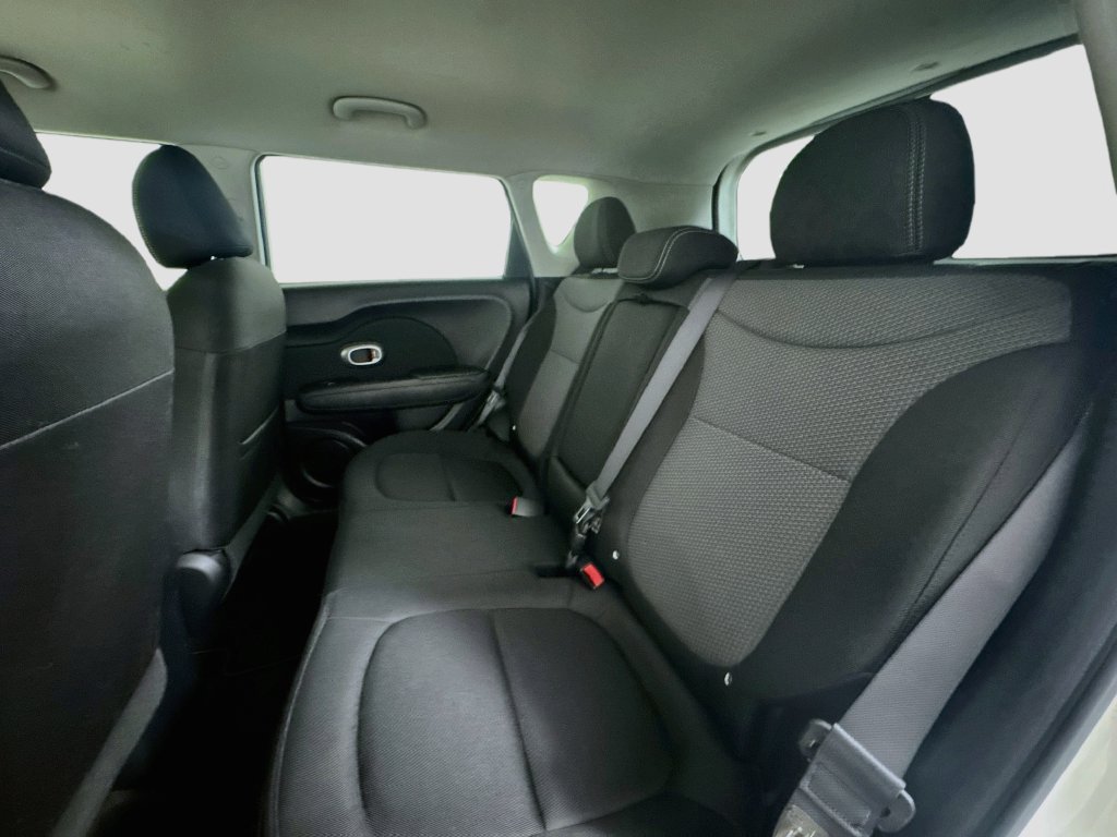 Used 2017 Kia Soul + FWD image 18