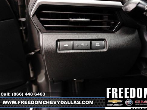 Used 2024 Nissan Altima 2.5 SV FWD image 22
