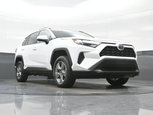 Used 2024 Toyota RAV4 XLE w/ Convenience Package AWD/4WD image 27