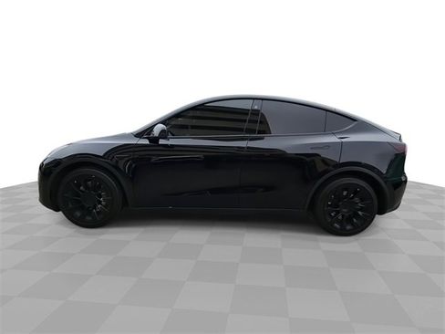 Used 2021 Tesla Model Y Long Range image 5