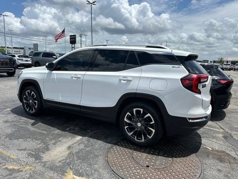 Used 2022 GMC Terrain SLT AWD/4WD image 13