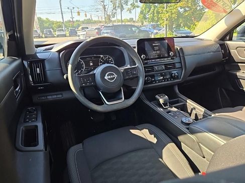 Certified 2024 Nissan Pathfinder S AWD/4WD image 14