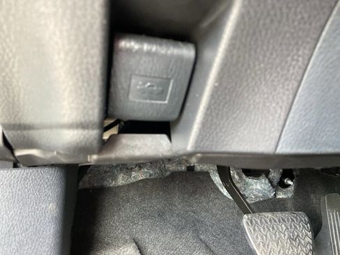 Used 2025 Toyota Camry LE image 44