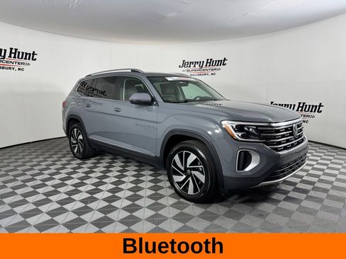 Used 2025 Volkswagen Atlas SEL AWD/4WD image 10
