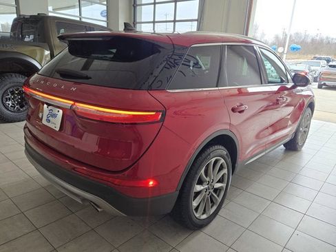 Used 2022 Lincoln Corsair AWD w/ Premium Package image 13