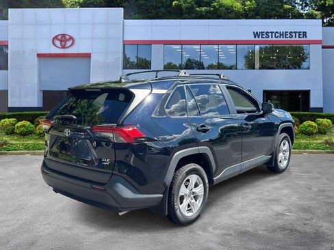 Used 2021 Toyota RAV4 XLE AWD/4WD image 7