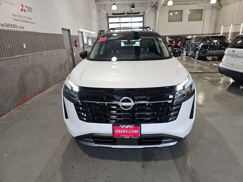 New 2026 Nissan Pathfinder Platinum AWD/4WD image 8