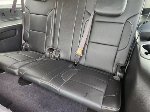 Used 2020 Chevrolet Suburban Premier image 13