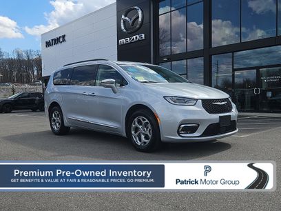 Used 2022 Chrysler Pacifica Limited