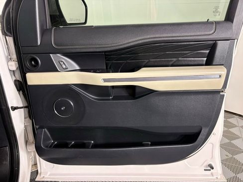 Used 2019 Ford Expedition Platinum RWD image 46