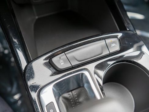 Used 2024 Chevrolet Trax ACTIV w/ Driver Confidence Package image 31