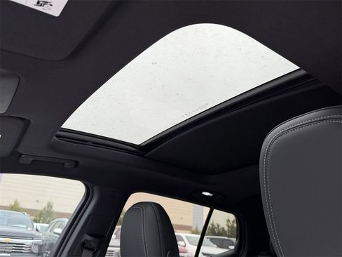 New 2026 Chevrolet Equinox EV LT image 21