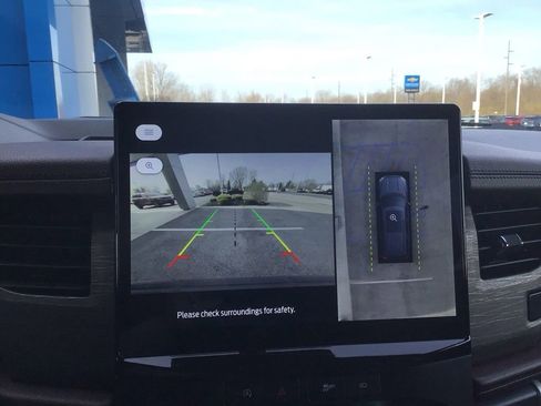 Used 2024 Ford Expedition Limited image 19