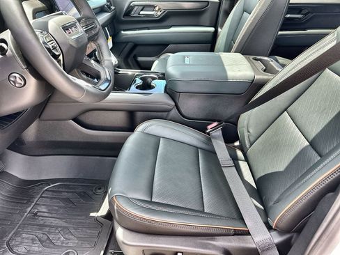 New 2026 GMC Yukon AT4 w/ AT4 Premium Plus Package AWD/4WD image 24