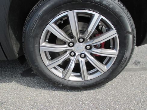 Used 2021 Cadillac XT4 Sport w/ Cold Weather Package AWD/4WD image 9
