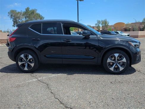 New 2025 Volvo XC40 B5 Core w/ Protection Package Premier image 6
