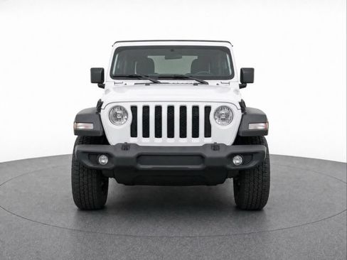 Used 2022 Jeep Wrangler Sport AWD/4WD image 2