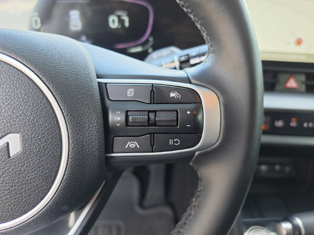 Used 2023 Kia Sportage EX FWD image 38