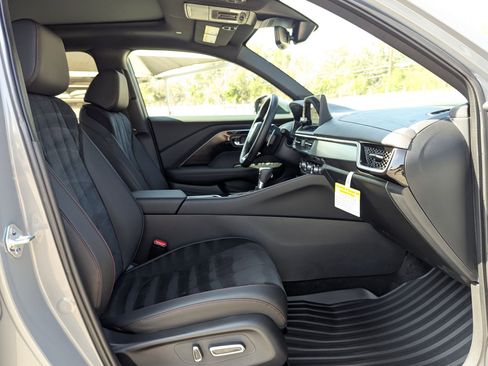 Certified 2025 Acura ADX A-Spec image 27