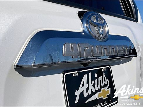 Used 2024 Toyota 4Runner Limited image 18