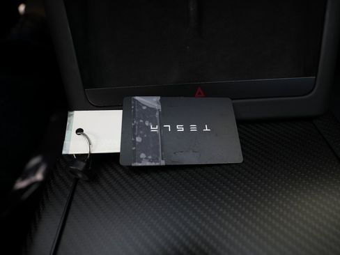 Used 2022 Tesla Model S Plaid image 65