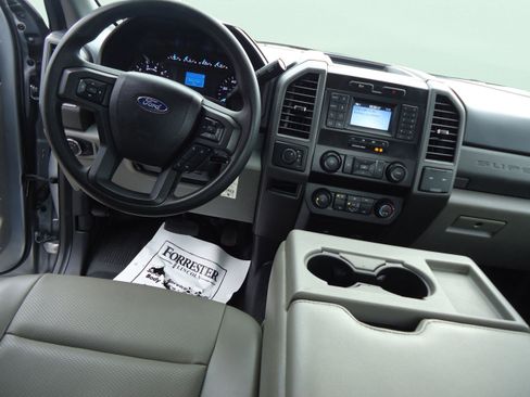 Used 2020 Ford F250 XL w/ Power Equipment Group image 13