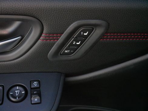 Used 2026 Honda Pilot Black Edition image 19