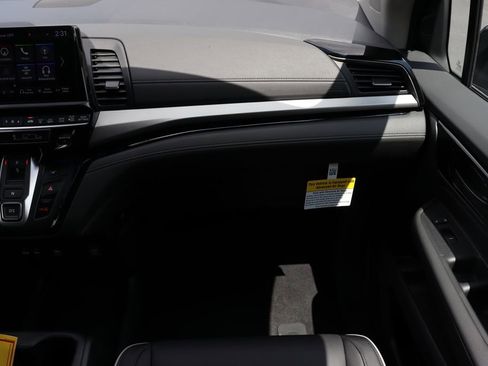 Certified 2026 Honda Odyssey Touring image 18