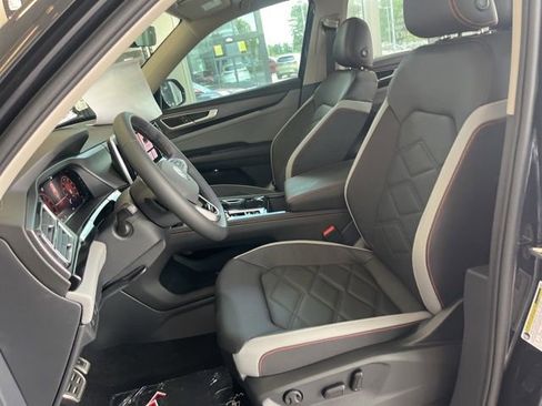 New 2026 Volkswagen Atlas Peak Edition image 23