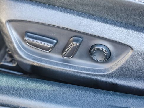 Used 2022 Toyota Camry XSE FWD image 10