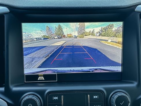 Used 2024 GMC Terrain SLT image 27