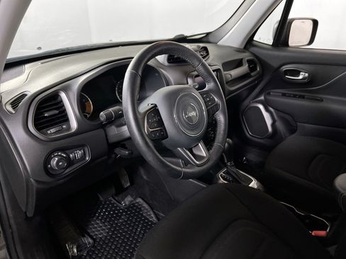 Used 2022 Jeep Renegade Latitude w/ Convenience Group AWD/4WD image 9