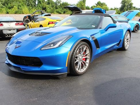 Used 2016 Chevrolet Corvette Z06 w/ 3LZ Preferred Equipment Group RWD image 8