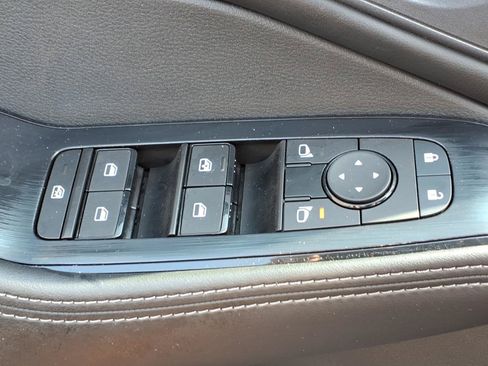 Used 2024 Nissan Rogue SV w/ SV Premium Package AWD/4WD image 23