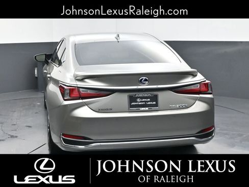 Used 2021 Lexus ES 300h w/ Premium Package FWD image 8