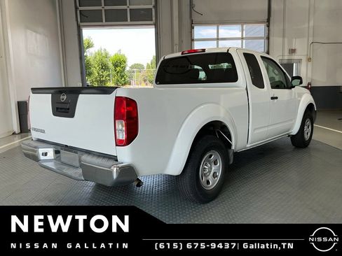 Used 2015 Nissan Frontier S RWD image 9