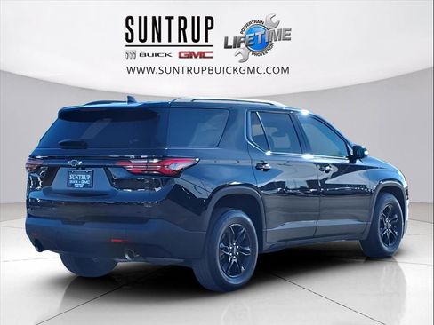Used 2023 Chevrolet Traverse LT w/ Midnight/Sport Edition image 3