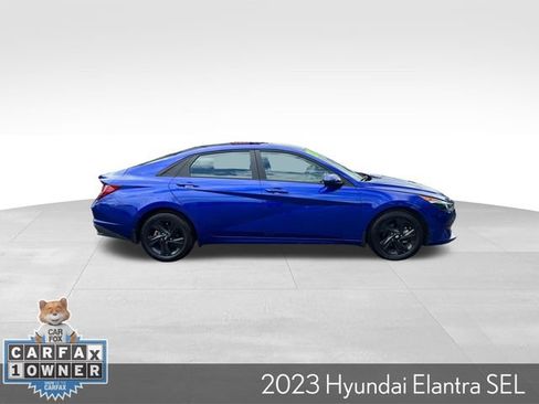 Used 2023 Hyundai Elantra SEL FWD image 5