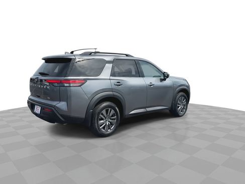 Used 2024 Nissan Pathfinder SV FWD image 9