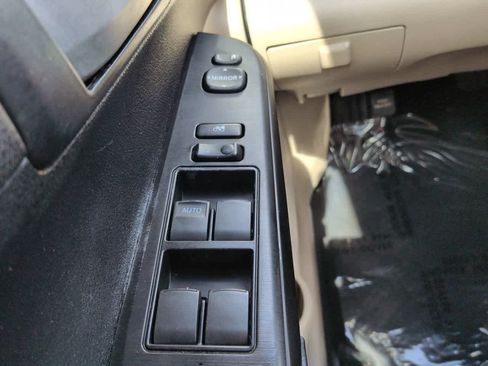 Used 2012 Toyota Camry FWD image 20