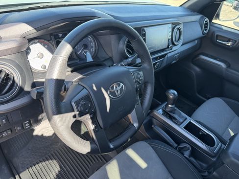 Certified 2023 Toyota Tacoma TRD Off-Road image 12